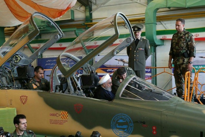 رونمایی از نخستین هواپیمای جنگنده ایرانی با نام «کوثر»