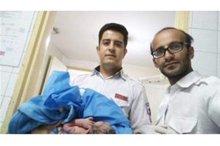  تولداولین نوزاد شهریور  ماه ۹۷ در آمبولانس  اورژانس +عکس 