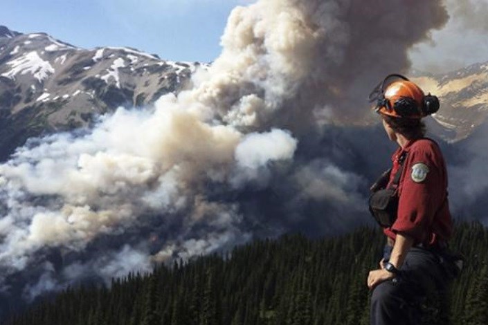 ادامه آتش سوزی شدید در جنگل کانادا