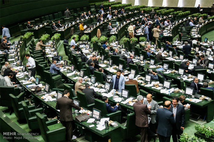 وعده‌های انتخاباتی بی‌سرانجام، راهی برای رسیدن به قدرت در ایران است