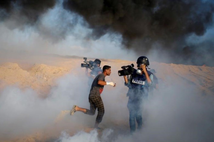  گاز اشک آور پاسخ حق خواهی فلسطینیان