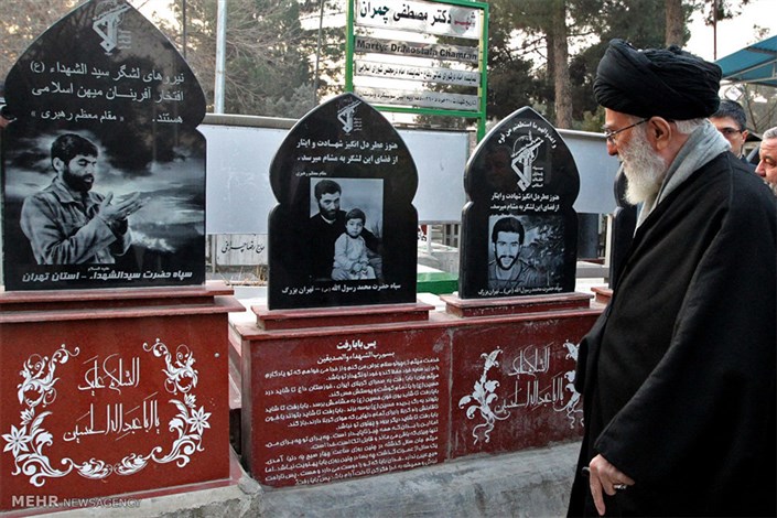 میدان مجاهدت در عرصه‌های گوناگون همچنان گشوده است/ قله جهادشهادت است 