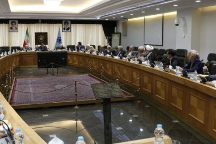 سومین جلسه رئیس کل بانک مرکزی با اقتصاددانان برگزار شد