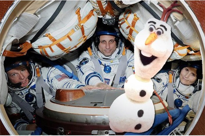 عروسکی که جاذبه صفر را به فضانوردان اعلام می کند
