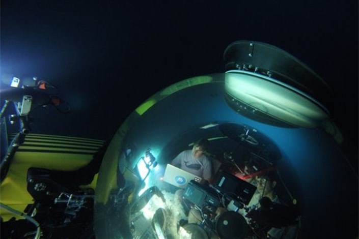 جستجو زیر دریا با کمک بازوی رباتیک