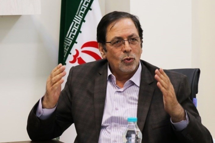 عابدی: دانشگاه آزاد اسلامی مانند دپویی مانع خروج ارز از کشور شد 