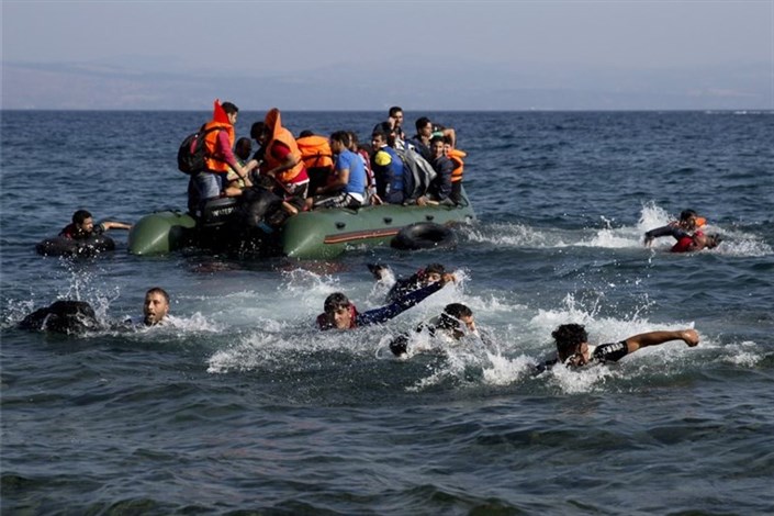 قایق مهاجران در آب‌های ترکیه غرق شد