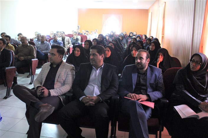 دانشگاه آزاد اسلامی به توانمند سازی و آموزش‌های کاربردی کارکنان توجه دارد