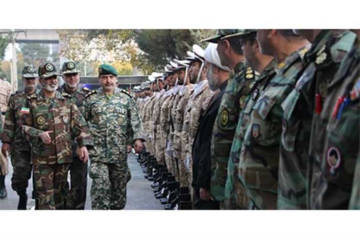 فرمانده کل ارتش از یگان های مستقر در کرمانشاه بازدید کرد
