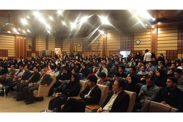 مراسم استقبال از دانشجویان ورودی جدید دانشگاه آزاد واحد پرند برگزار شد