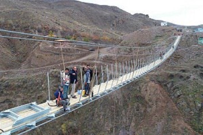 نخستین پل تمام‌شیشه‌ای کشور دراردبیل  به بهره‌برداری می‌رسد