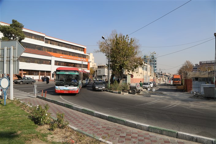 ایستگاه خط  اتوبوس تندرو راه آهن- تجریش به خیابان معینی انتقال یافت
