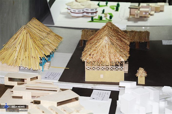نمایشگاه آثار تجسمی دانشجویان مهندسی معماری دانشگاه آزاد اسلامی واحد رشت  افتتاح شد
