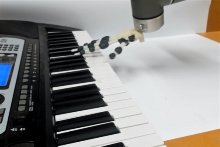 ساخت دست رباتیک پیانو نواز