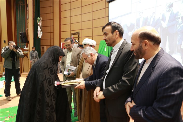 همایش بسیج، اقتدار و شهادت در دانشگاه آزاد اسلامی واحد تهران مرکزی برگزارشد