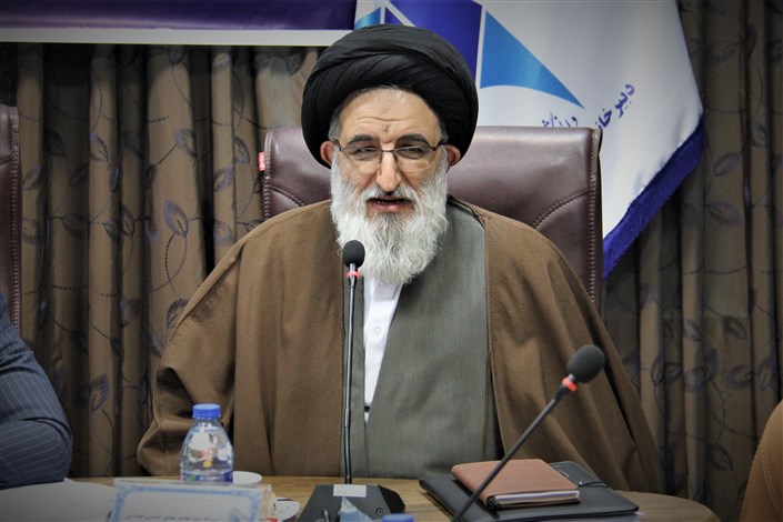  امام جمعه کرج طرح های  دانش بنیان واحد کرج  را مثبت ارزیابی کرد
