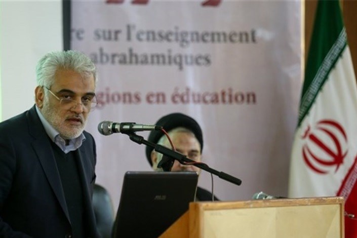 دکتر طهرانچی: در جهان شبکه‌ای کنونی باید از تربیت دینی استفاده کرد