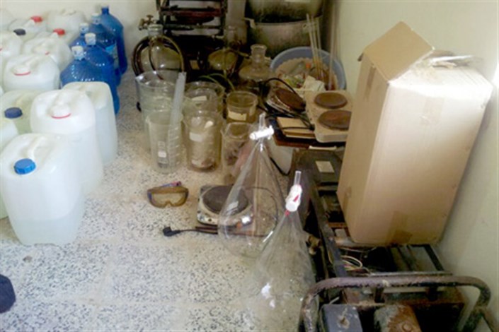  ۶ کیلو شیشه از آشپزخانه‌ای در جنوب تهران کشف شد