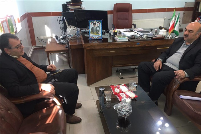 رئیس دانشگاه آزاد میاندوآب با رئیس کارخانه قند شهرستان دیدار کرد