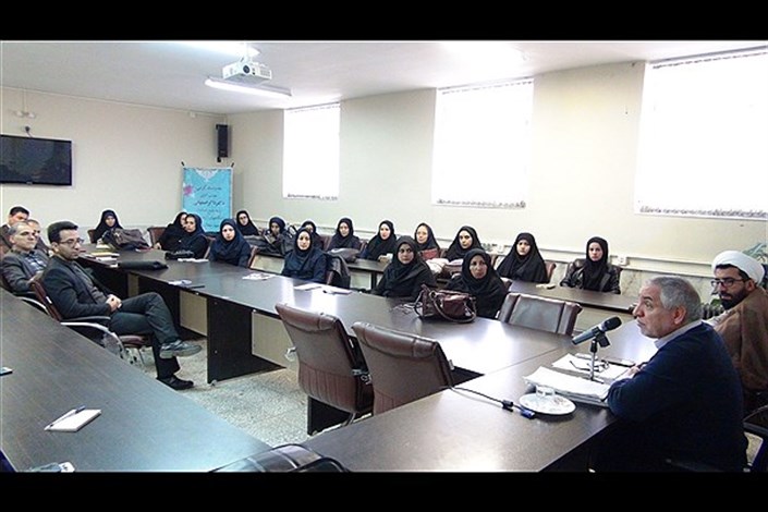 هفتمین دوره ضیافت اندیشه استادان در دانشگاه آزاد اسلامی شهرکرد برگزار شد