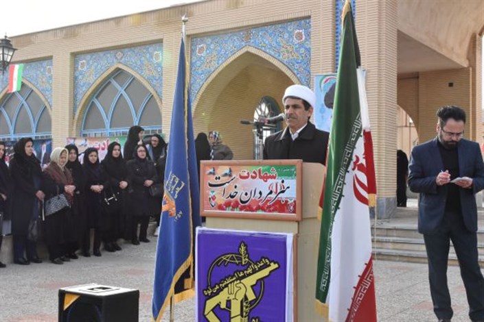شرکت دانشگاهیان دانشگاه آزاد اسلامی بوکان در مراسم غبارروبی مزار شهدا