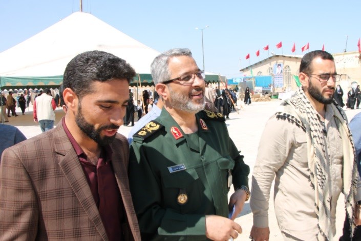 حضور سردار غیب پرور ریاست سازمان بسیج مستضفین در زیارتگاه شهدای هویزه 