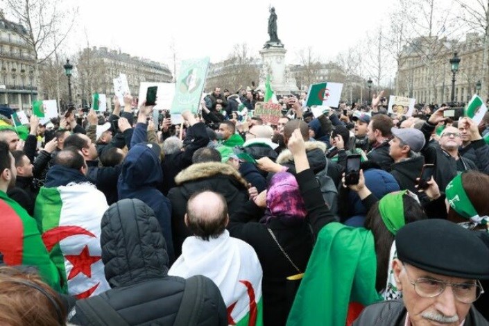 اعتراضات در الجزایر همچنان ادامه دارد 