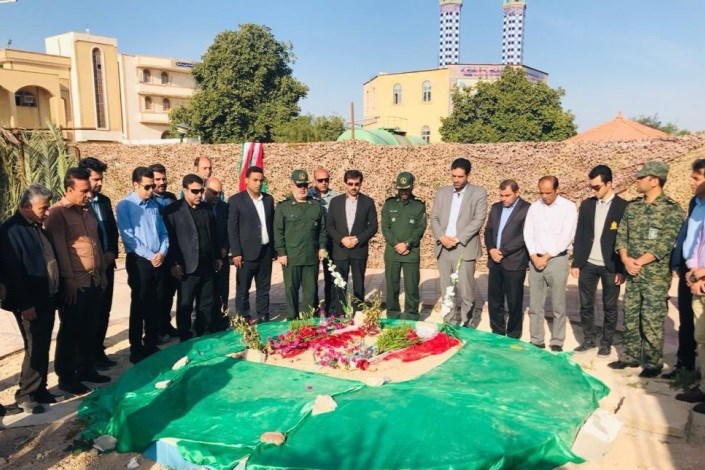 گرامیداشت روز شهید در جوار مزار شهدای گمنام دانشگاه