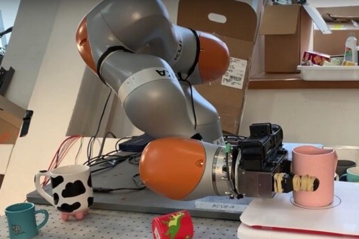  مغز رباتیک کار کردن با اشیای ناشناخته را به ربات‌ها می‌آموزد