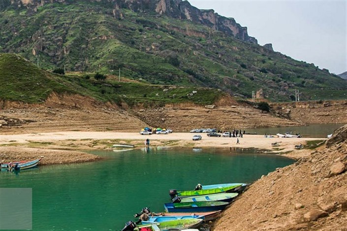 بازدید روزانه  10 هزار گردشگر نوروزی از دریاچه سد دزفول