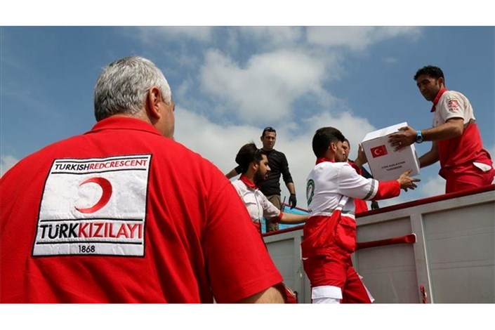  کمک‌های هلال احمر ترکیه در روستای تازه آباد آق قلا توزیع شد