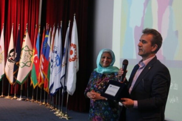 عالی‌ترین نشان انجمن بین‌المللی مدارس مددکاری اجتماعی به ایران اهدا شد