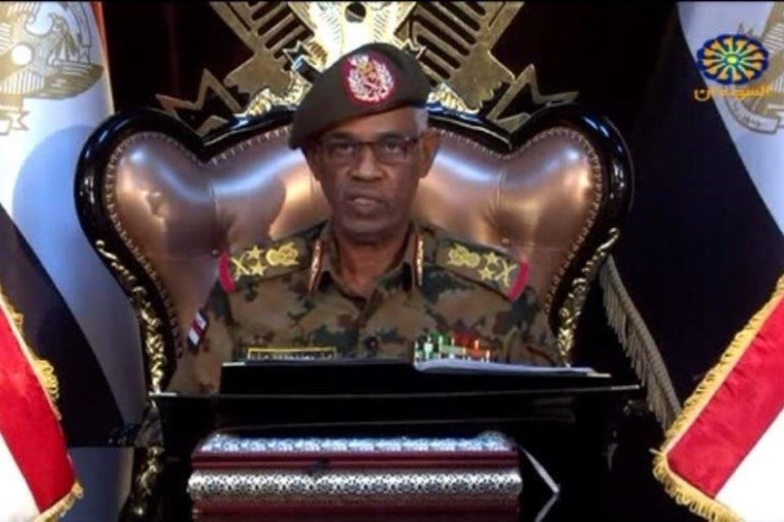 رئیس شورای نظامی انتقالی سودان استعفا داد