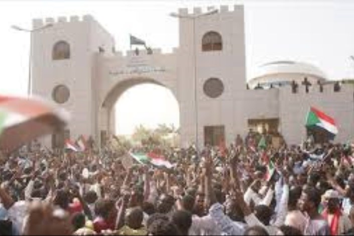 رئیس سازمان اطلاعات و امنیت سودان استعفا داد