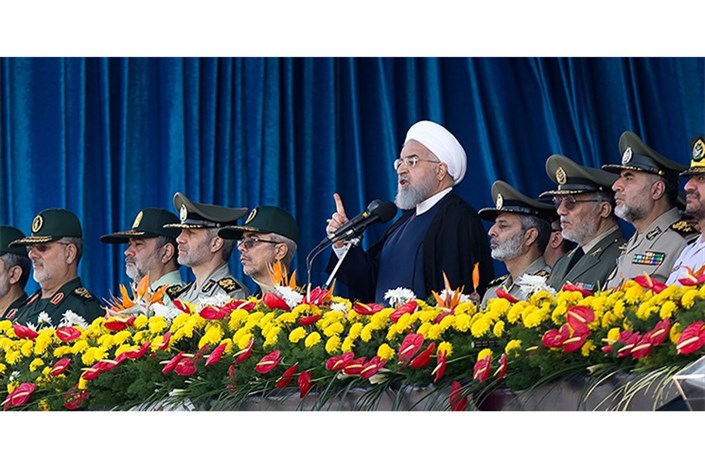 روحانی: ارتش 40 سال در کنار ولایت و مردم بوده است/ همه مردم کنار سپاه بودند و خواهند بود
