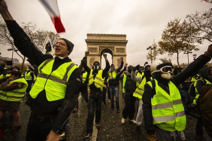 شروع تحقیقات دادگاه فرانسه درمورد شعار جلیقه زردها