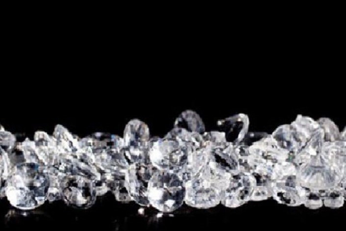 تبدیل نانولوله کربنی به «الـیـاف الـماس» با تابش لیزر