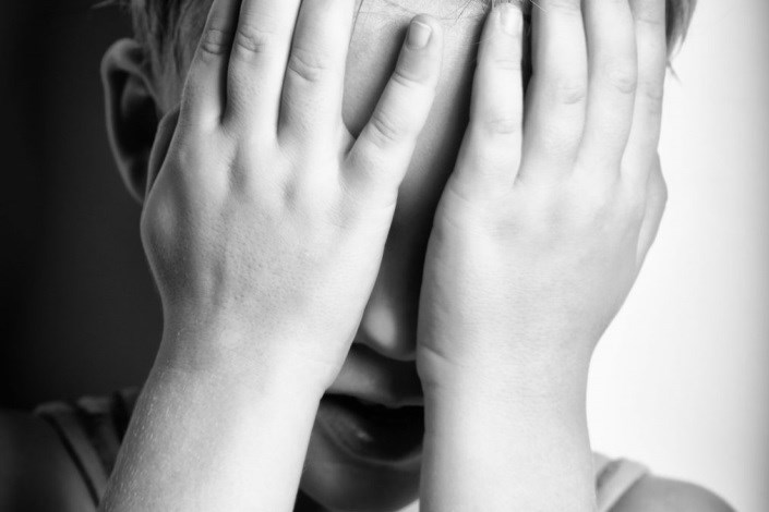 خشونت عاطفی در دوران کودکی منجر به خودکشی می شود