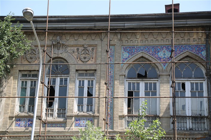 مرمت عمارت تاریخی گلستانه در حصار ناصری آغاز شد
