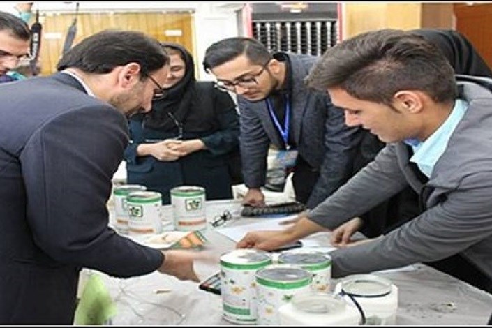 درآمدهای بازارچه خیریه دانشجویی دانشگاه آزاد نجف‌آباد به کودکان سرطانی اهدا شد