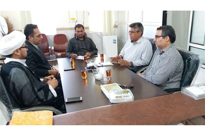  هئیت رئیسه واحد سراوان با رئیس بنیاد شهید و امور ایثارگران شهرستان دیدار کرد