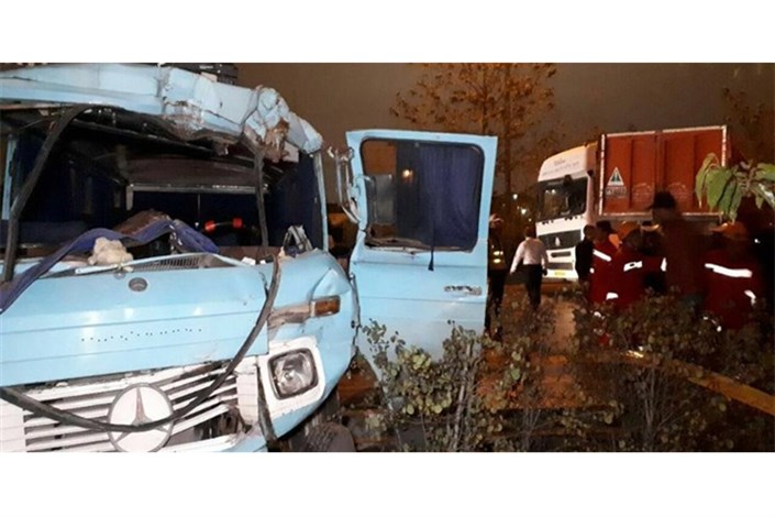 20 نفر در واژگونی مینی بوس در جاده  بندر گز به کردکوی مصدوم شدند