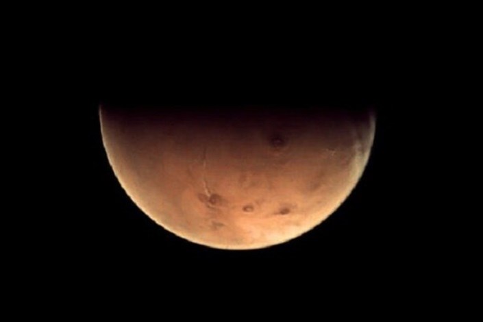 برخورد یک شهاب سنگ با حجم وسیعی از آب در مریخ!