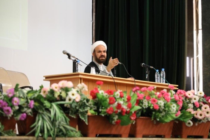 برگزاری کرسی‌های آزاداندیشی با محوریت حجاب و عفاف سرلوحه کار مسئولان دانشگاه قرار گیرد