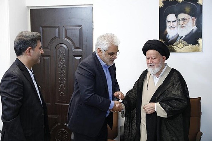 رئیس دانشگاه آزاد اسلامی با امام جمعه و نماینده ولی فقیه در استان سمنان دیدار کرد