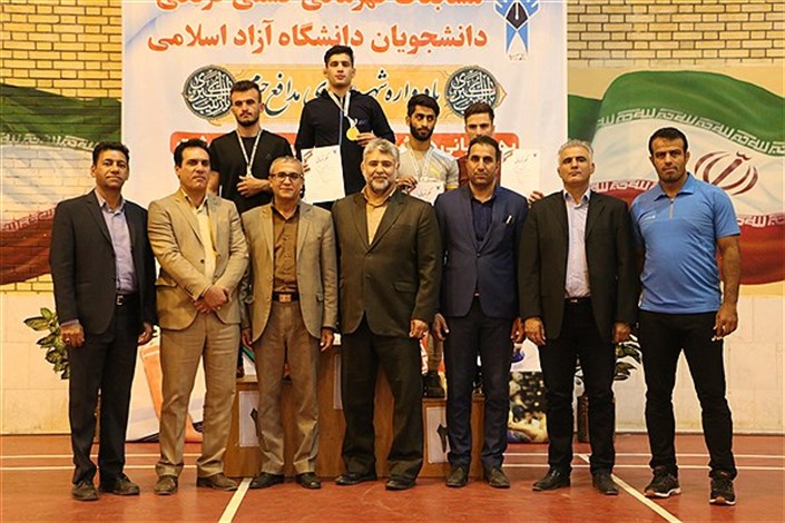 تیم استان تهران قهرمان مسابقات کشتی فرنگی دانشجویان دانشگاه آزاد شد