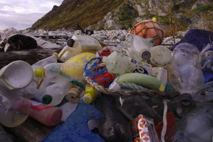 ورود 2 میلیون پوند پلاستیک به دریاچه های بزرگ 