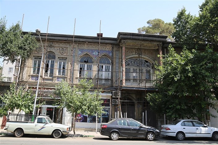 مرمت بنای 120ساله قاجاری