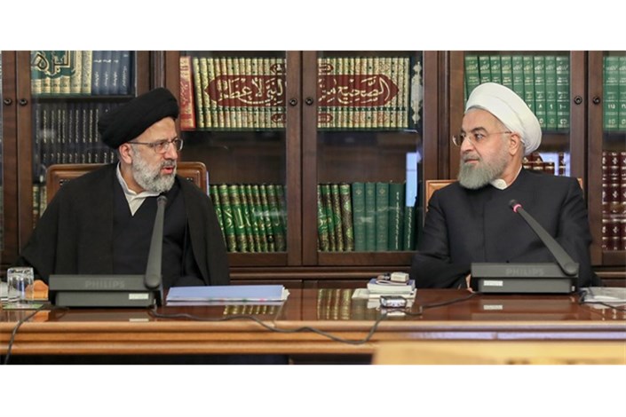 حاشیه های مبارزه با فساد در جلسه سران قوا/ اعتراض روحانی به رئیسی
