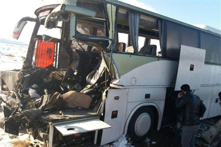  تصادف مرگبار کامیون با اتوبوس/7 نفر کشته و 7 نفرمصدوم شدند
